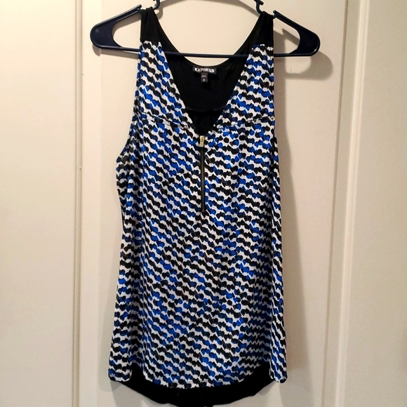 Tops - Sleeveless top